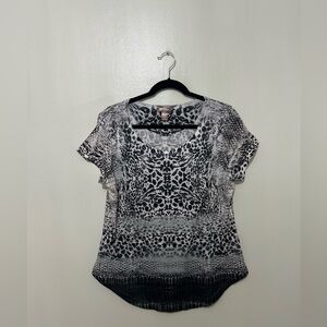 WHITE STAG | Black and White Patterned Blouse